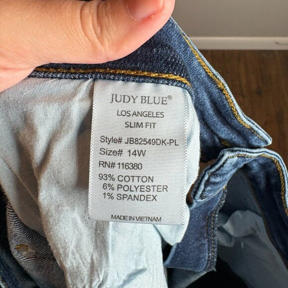 Judy Blue Slim Fit jeans - Picture 6 of 6